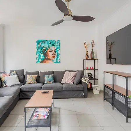 Appartement Hjs Plaza I *