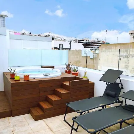Hjs Plaza Suites Apartments I شقة