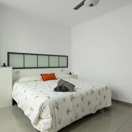 شقة Hjs Plaza Suites Apartments I لاس بالماس دي غران كاناريا