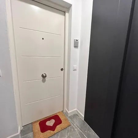 Hjs Plaza Suites Apartments I شقة *